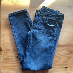 American Eagle women’s jeans